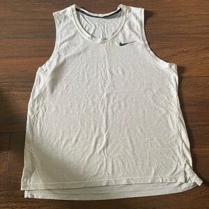 NIKE TEE